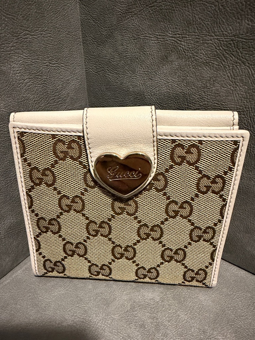 EUC Gucci Beige Monogram Compact Wallet w/ Heart Detail With Authenticity Cert